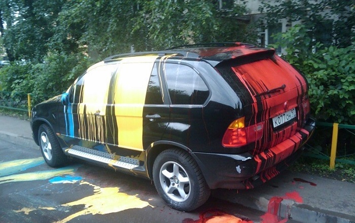 Чем отмыть краску с кузова автомобиля