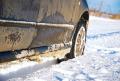 Защита автомобиля от химии на дорогах зимой: какие способы работают?